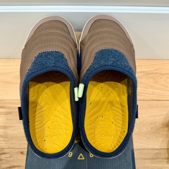 NEW Teva ReEmber Terrain Clog; Women Size 9 / Men Size 7 - Picture 4 of 11